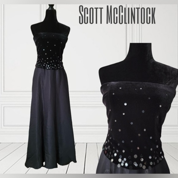 Vintage
Scott McClintock Millennium
2000 Strapless Gown top part is velvet - Picture 1 of 9